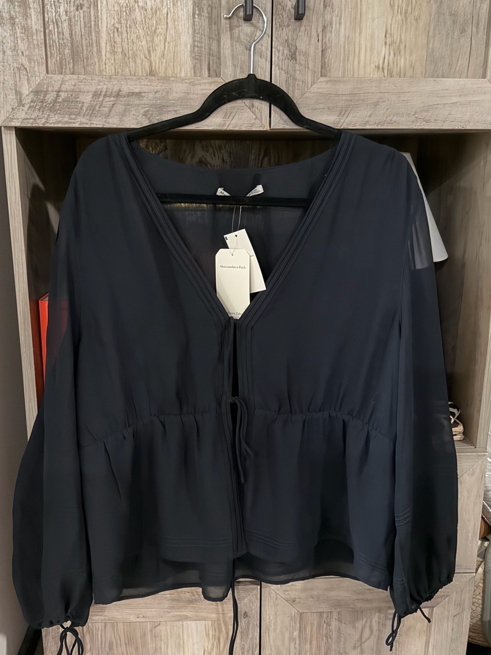 Abercrombie & Fitch Black V-Neck Tie-Front Sheer Blouse